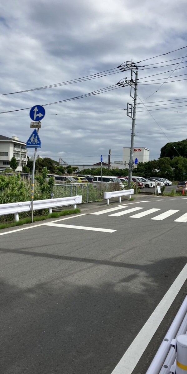 通学路で見通しが悪く危険な箇所